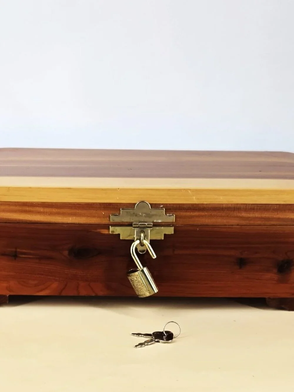 Handmade 1950s Solid Cedar Wooden Keepsake Box Brass Latch Lock & 2 Keys 4 Feet